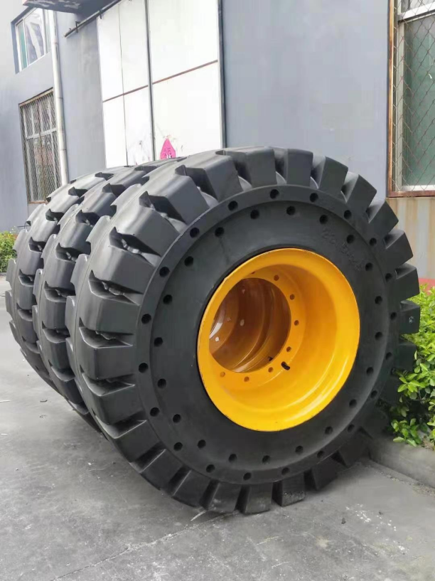 GREATWAY solid tyre range for heavy industrial equipment